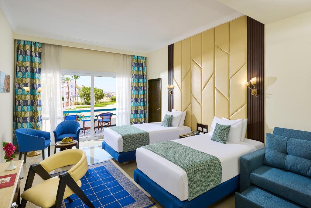 Dreams Beach Resort2